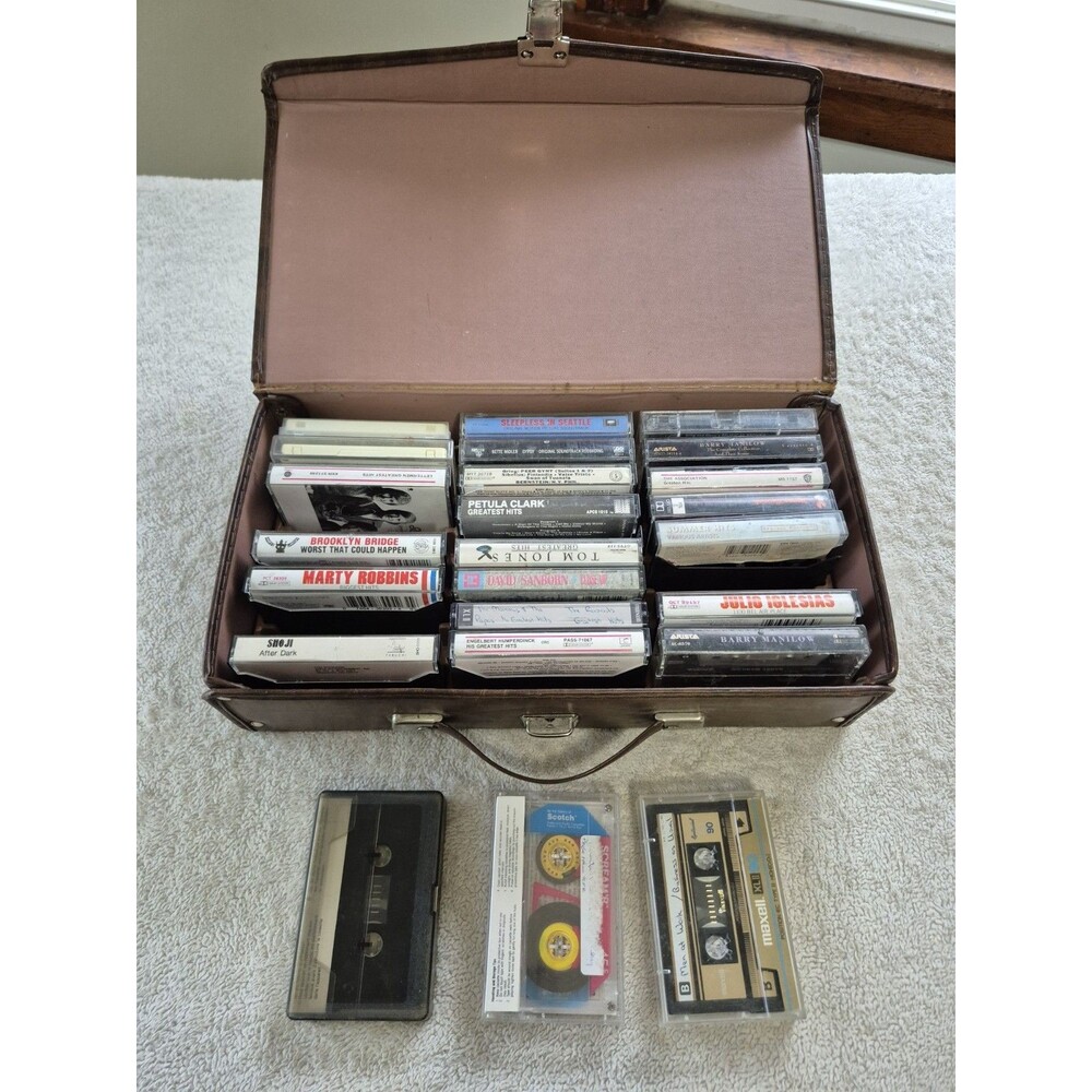 Vintage Cassette Tape Lot 25+ Barry Manilow Marty Robbins Petula Clark + Case